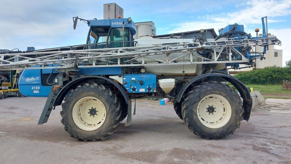 autopropulsata met libelula sprayer mig gunoiera coasa grebla