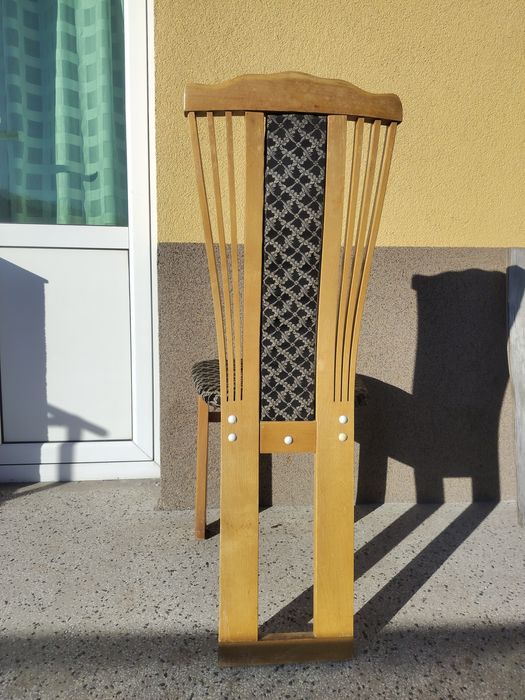 Продавам стол от естествено дърво – комфорт и удобство за всеки дом