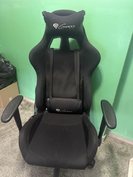 Scaun gaming Genesis
