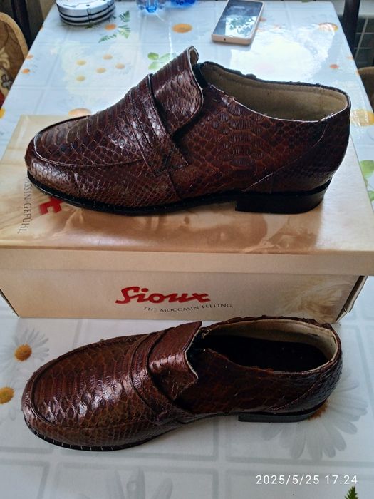 Туфли ручной работы.