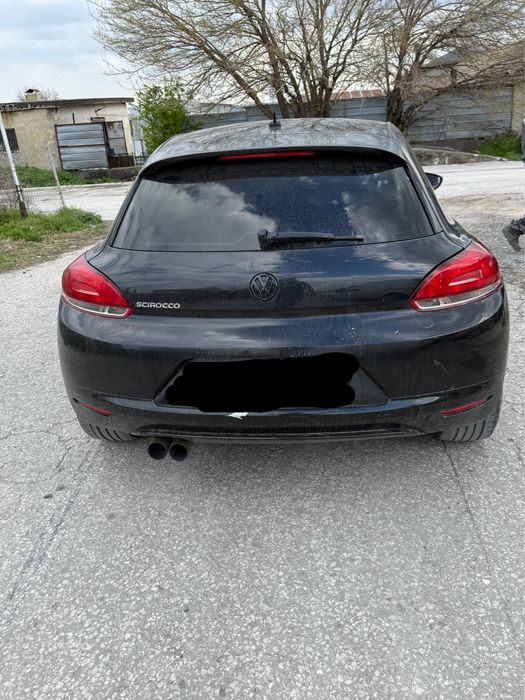 За Части Volkswagen Sirocco 1.4tfsi 2010g ръчка код мотор CGG
