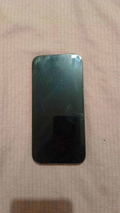 iPhone 15 pro, 81% акб, 256гб