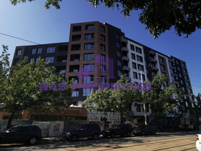 Продава се Четиристаен апартамент в София, Разсадника - 201 кв.м за 1742 €/кв.м - Снимка #10