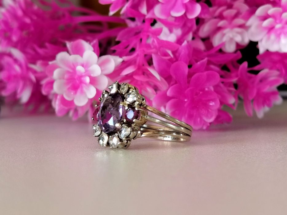 Inel vintage superb din aur de 18k cu diamante naturale și certificat