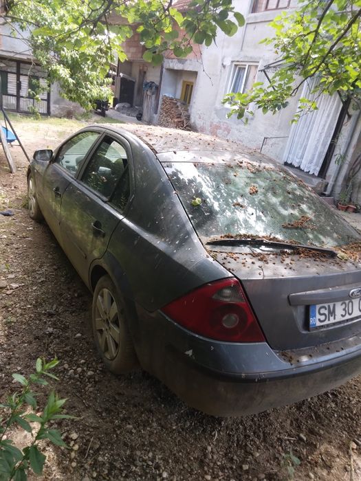 Ford mondeo an 2004 foarte puțin rulat în ultimi  12 ani