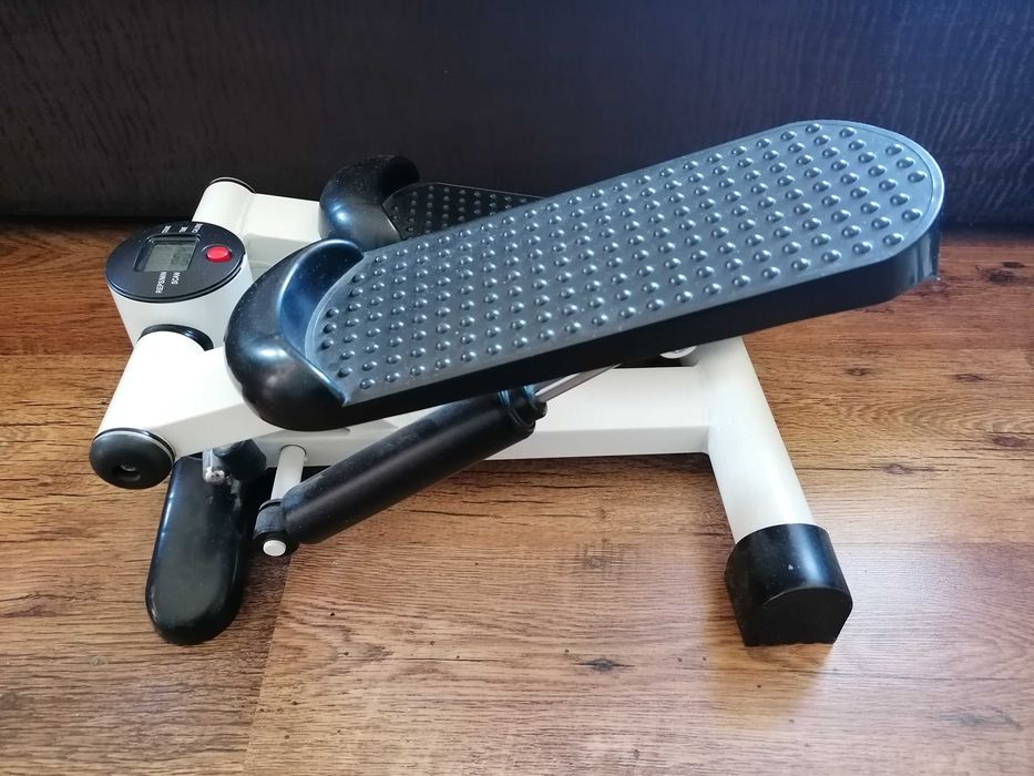 Продавам  степер