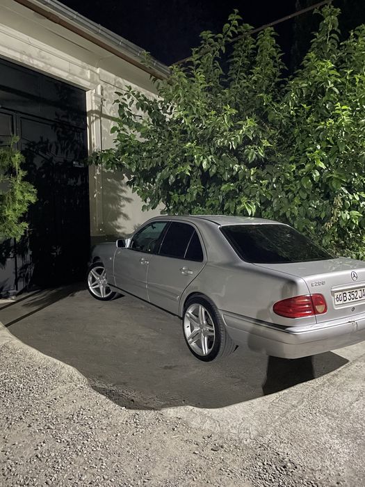 Mercedes benz w210