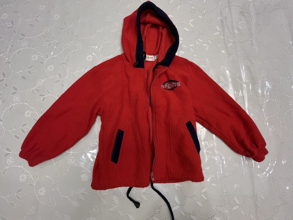 Спортинвый костюм на девочку