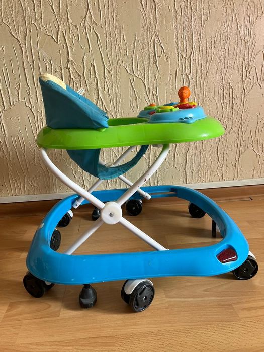 Столик детский кормления.