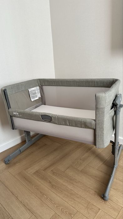 Приставная кроватка-манеж