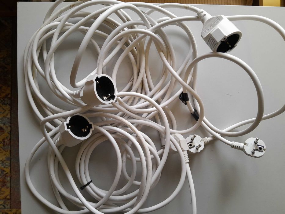 Cabluri diverse - prelungitoare, incarcatoare, cabluri PC, audio