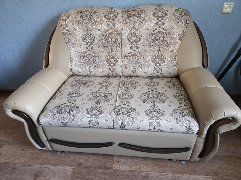 Диван двухместный новый