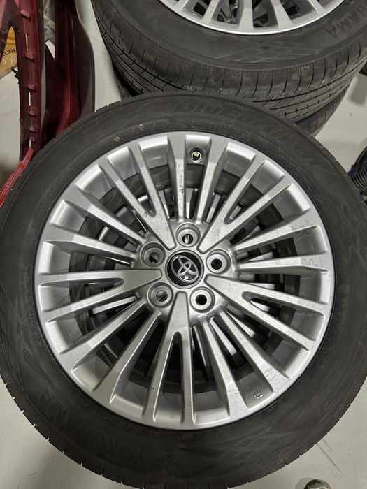 Комплект дисков с шиной Camry 80