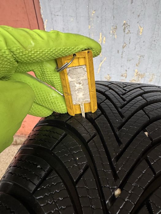 Anvelope iarna Maxxis 205 50 17 ~Profil Nou  7-8 mm, Volkswagen Passat Golf Jetta Skoda Seat