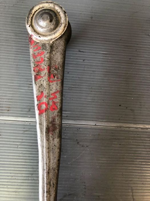 brat suspensie dreapta superioara audi a4 b8 facelift 2013