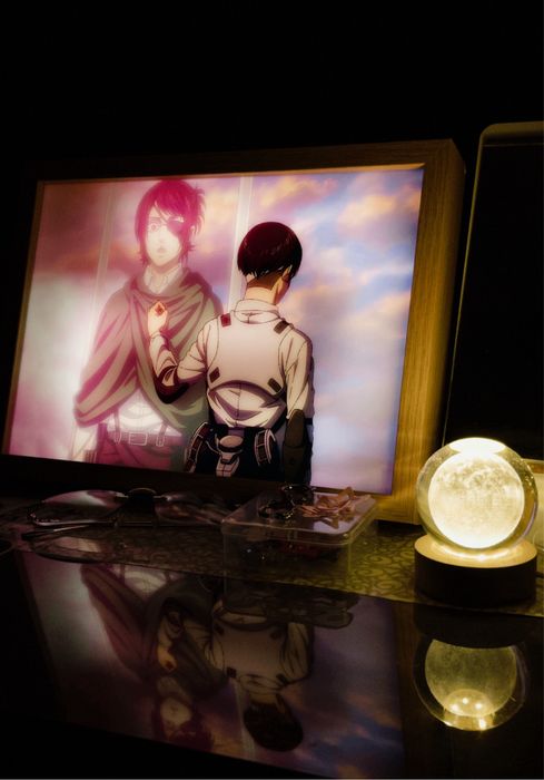 Светильник Атака Титанов