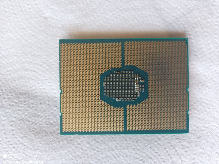Vând Procesor Server