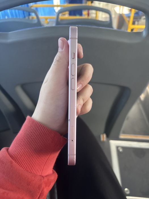 iphone 15,розовый,86%,128гб