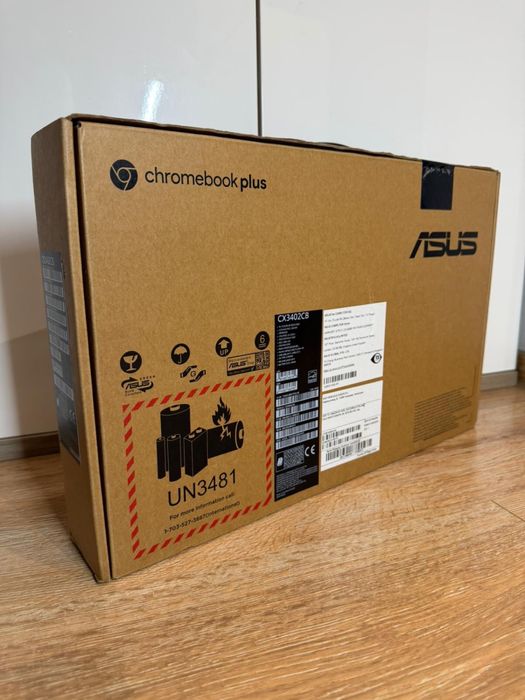 Asus Chromebook Plus / i3 Gen 12 / 8 GB DDR5 / 128 SSD / NOU