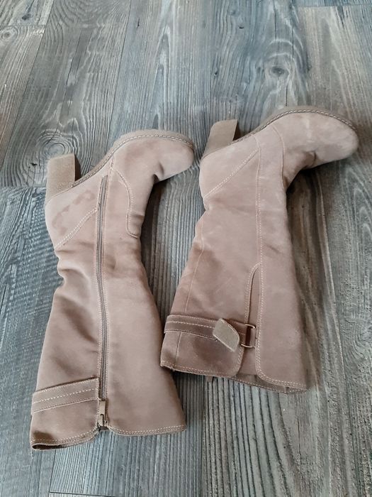 Продавам ботуши велур Номер 40