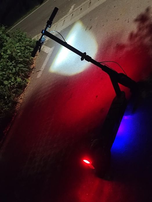 De vânzare trotineta Ninebot