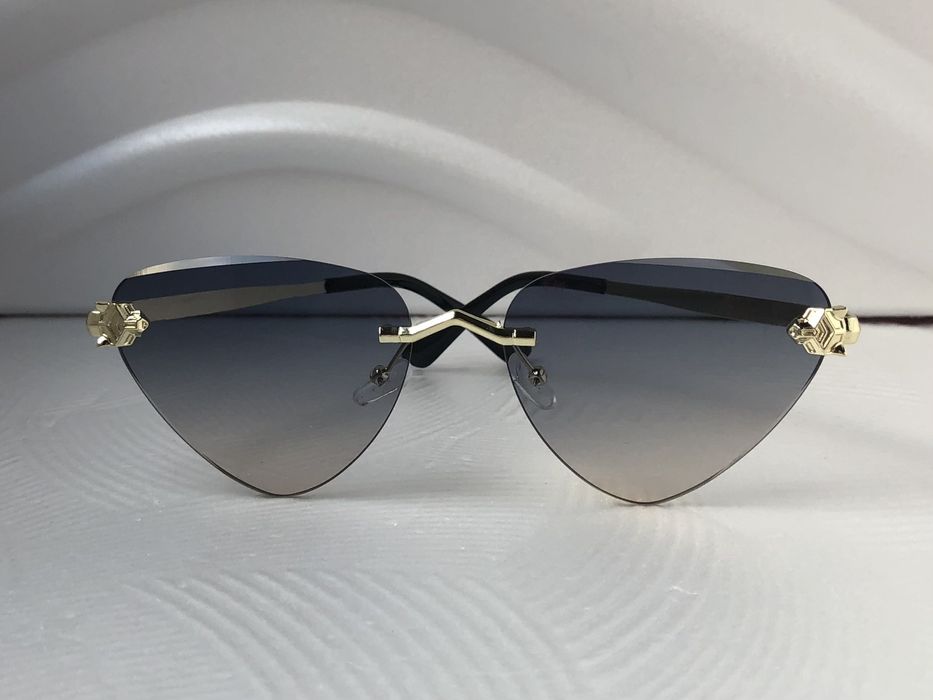 Модерни дамски слънчеви очила