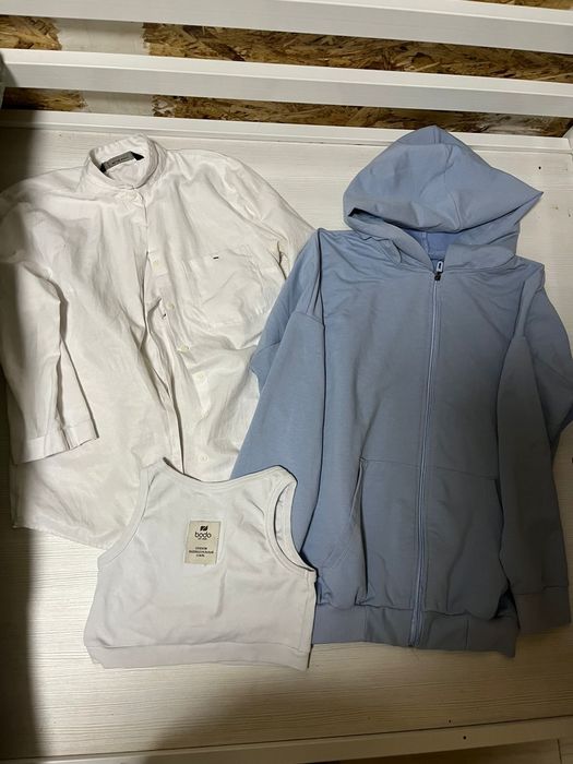 На девушку пакет