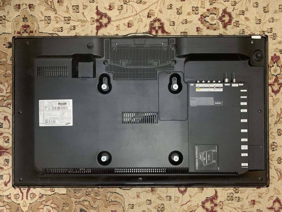 Телевизор Samsung UE32ES6577U