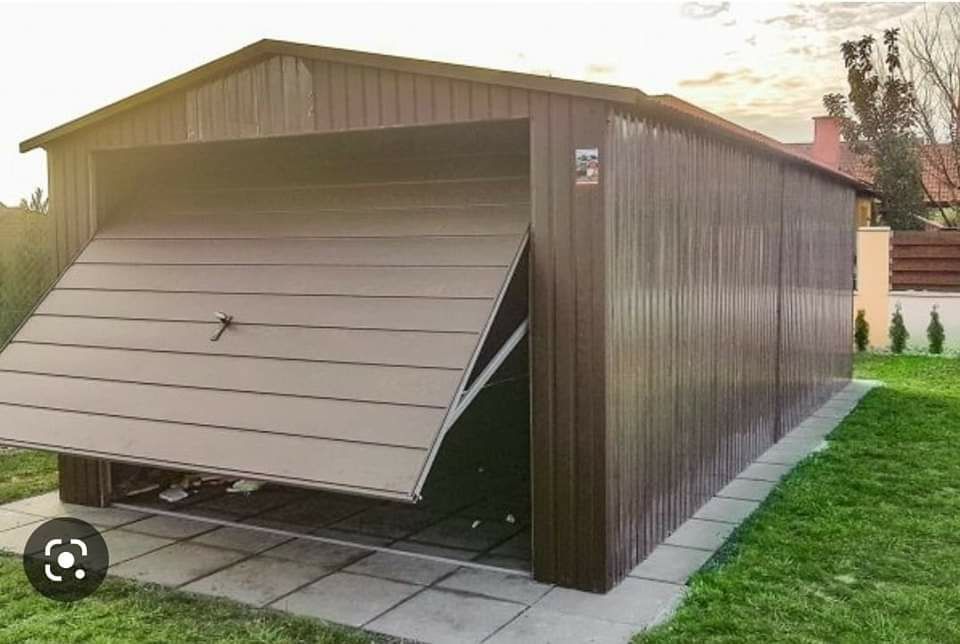 Garaje din panouri sandwich