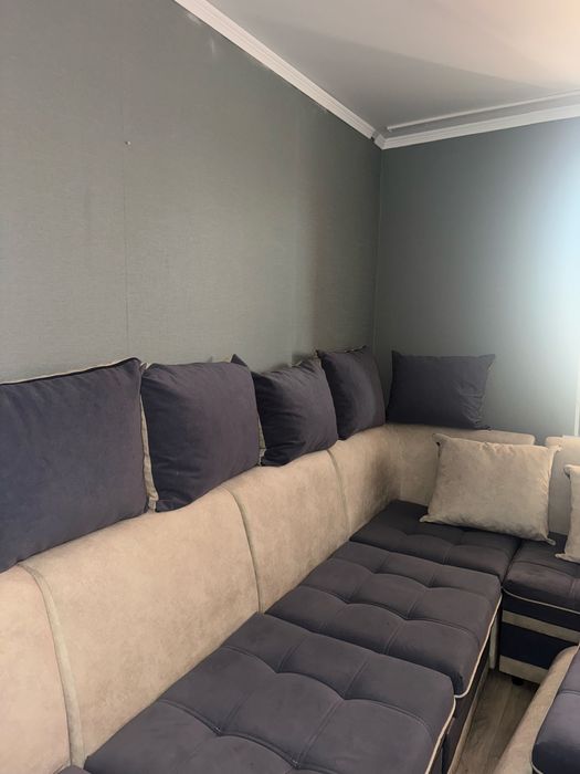 Продается большой диван