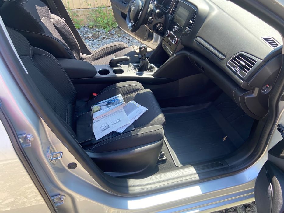Renault Megane 4 / euro 6 / navigație  / senzori parcarea  / km 76.474 /