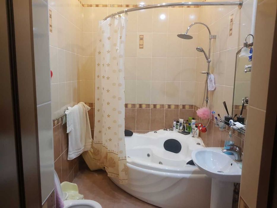 Сдается в аренду дом 3-х уровни на Никитина