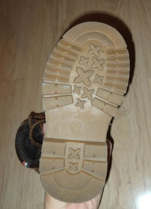 Ghete / incaltaminte de iarna , marimea 24 , LC Waikiki ( 15 cm )