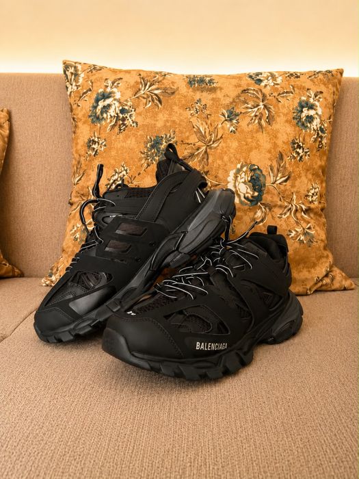 Balenciaga Track Black Edition