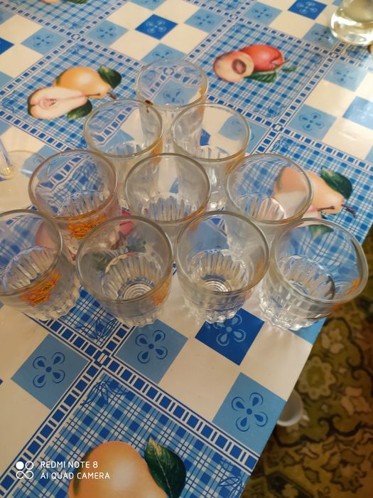 Продам фужеры и рюмки.