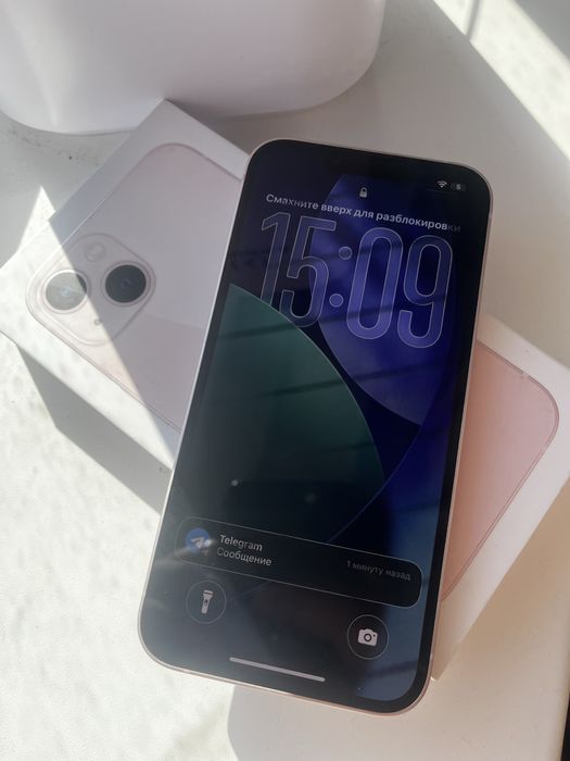 Продам Айфон 13 128гб.