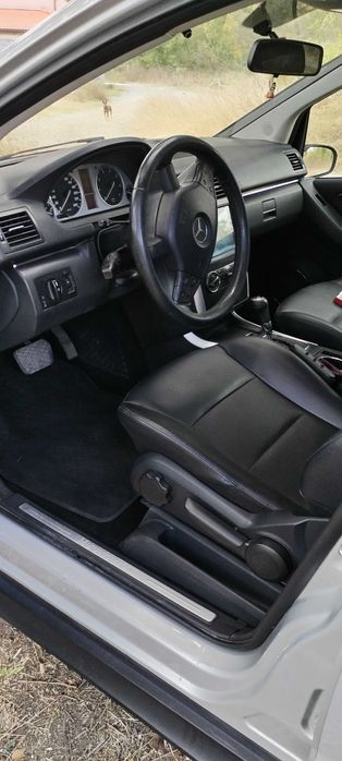 Мерцедес b200 limuzine