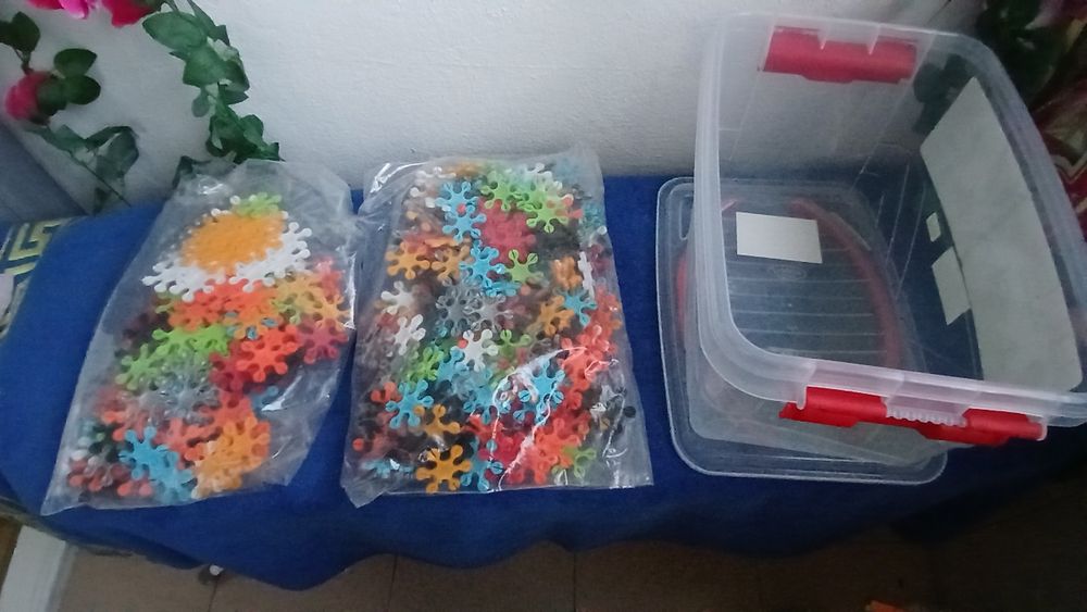 Детски играчки за подарък.