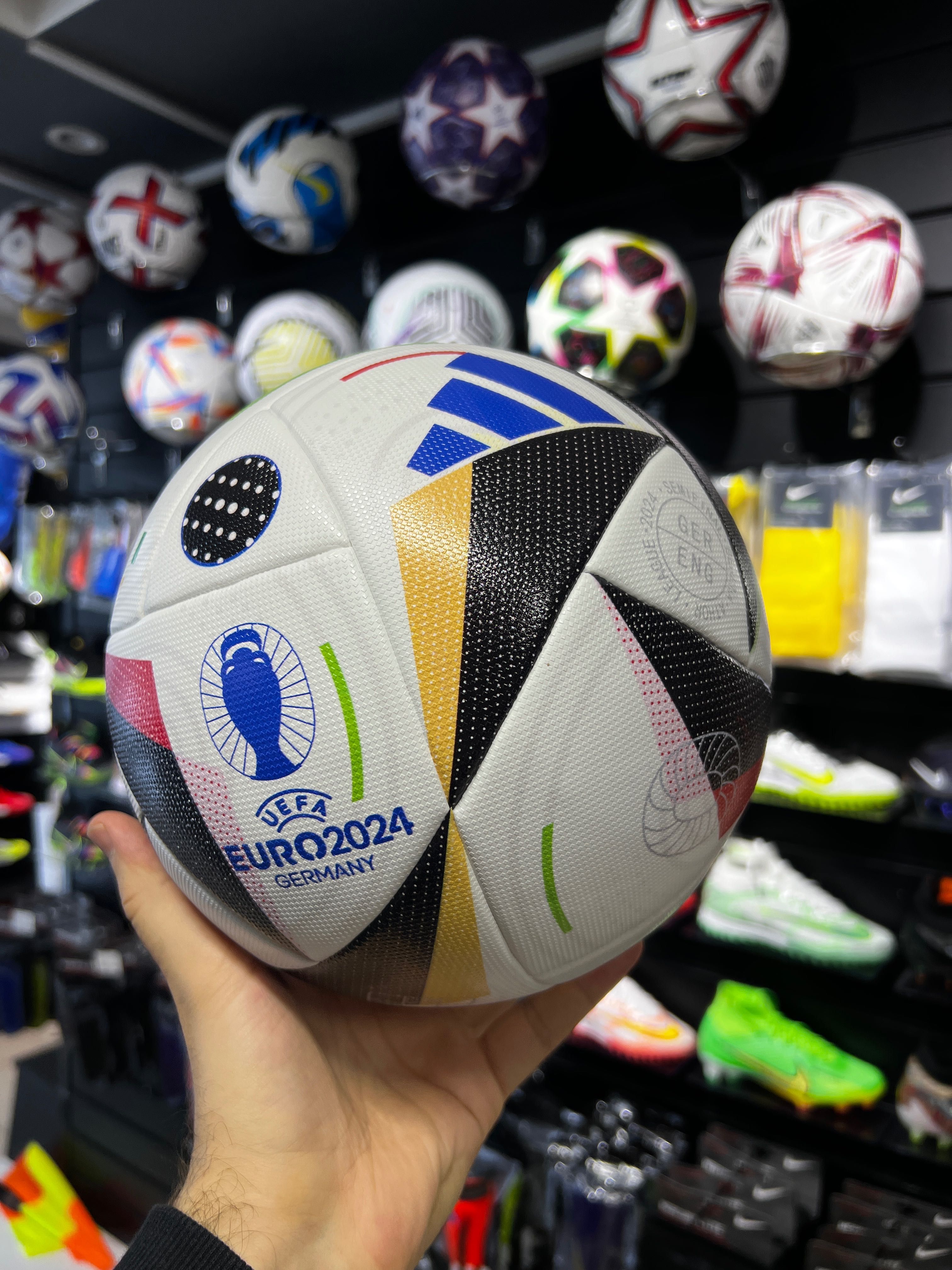 Adidas EURO 2024 Fussballliebe Pro Футбольный мяч в Алматы: 8 900 тг. -  Футбол Алматы на Olx