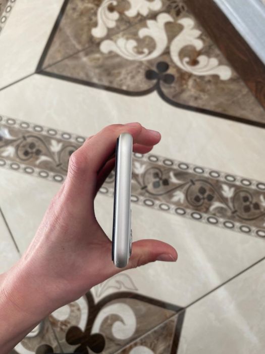 Айфон 11 сатылады