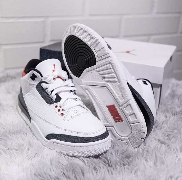 Air Jorrdan 3 Retro Fire Red Denim - Marime 42