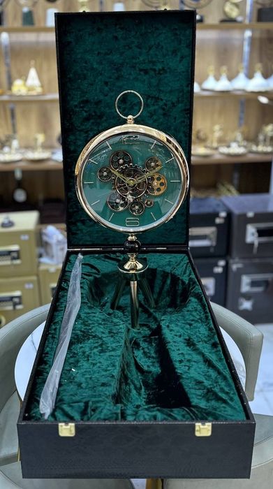 Настольные часы роскошный падоричний