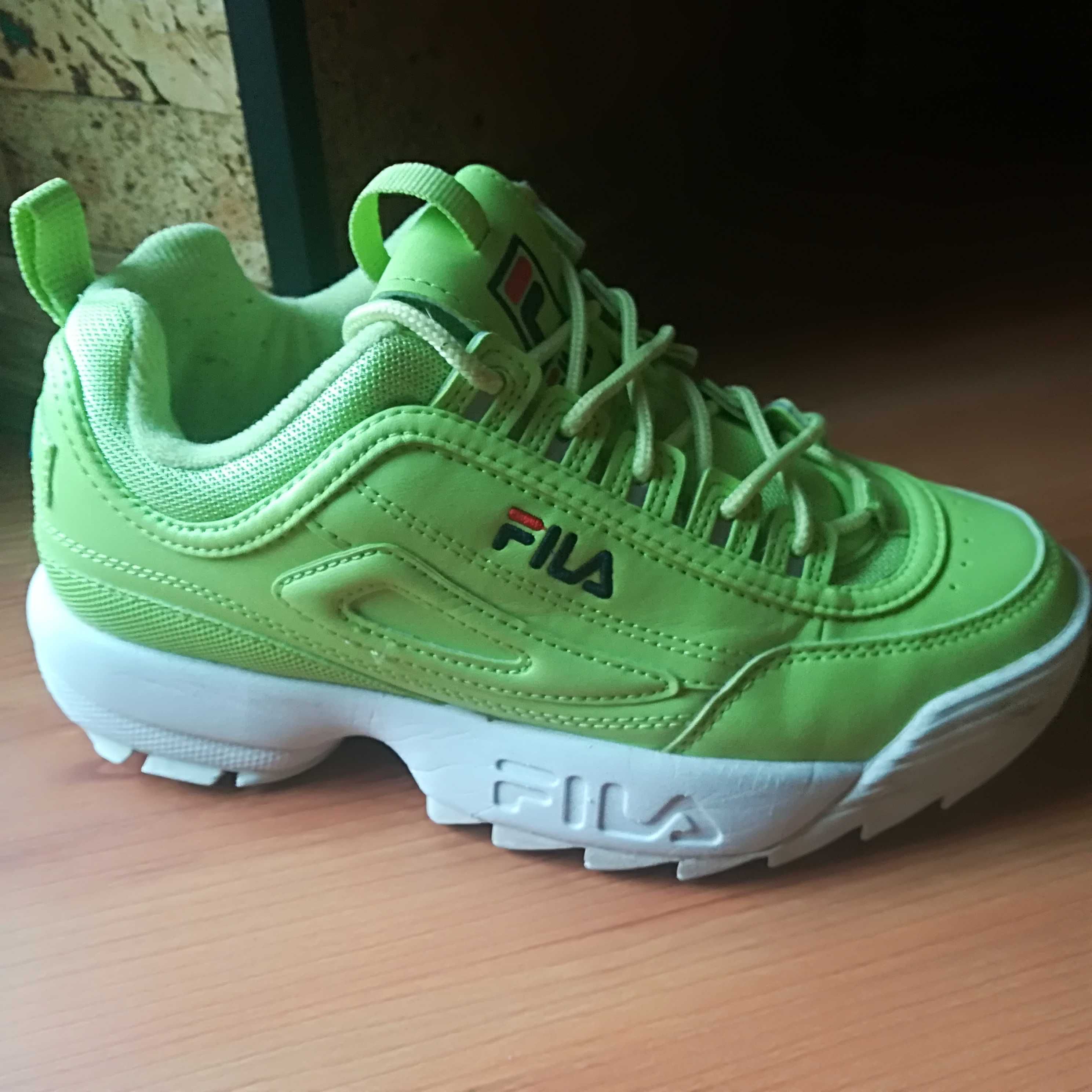 Fila on sale disruptor 37