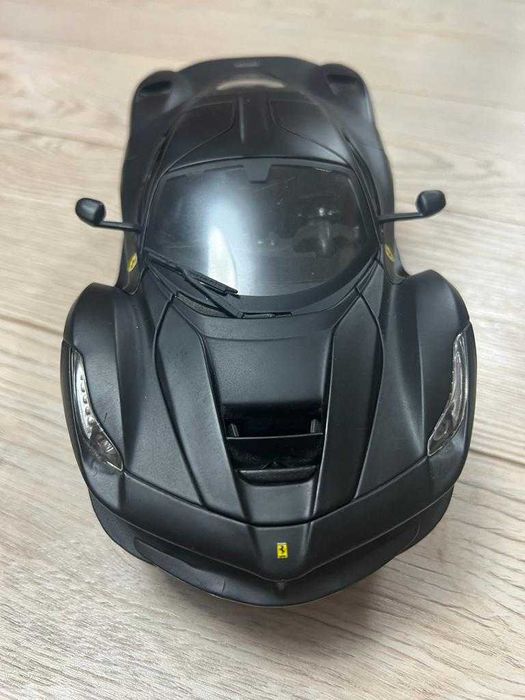 macheta Ferrari - model super deosebit din metal