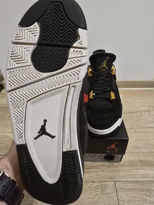 Jordan 4 Retro Royalty