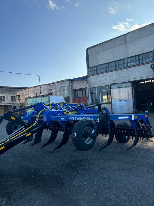 2,4-6м Плуг глубоко-рыхлитель чизельный ПГЧ (щелеватель)