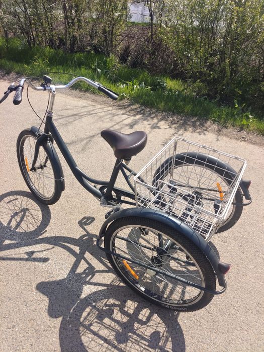 Bicicleta cu 3 roti/tricicleta