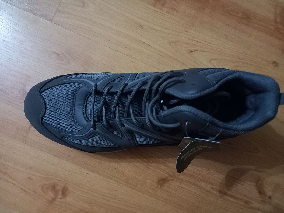 Туристически обувки