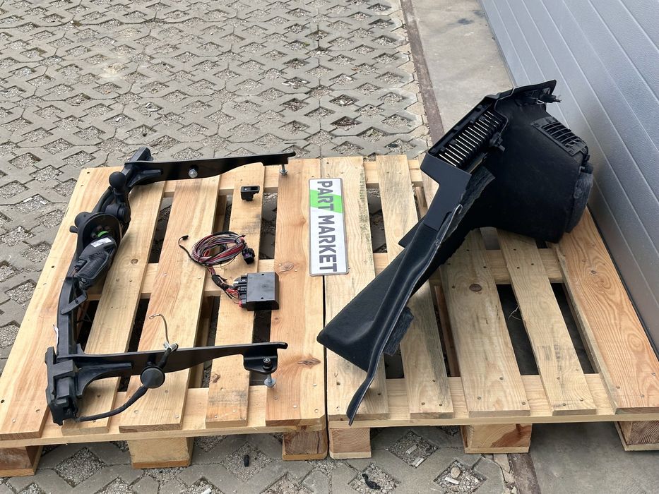 Теглич комплект AUDI A6 C8 / A7 C8 Електрически  4K0800491E