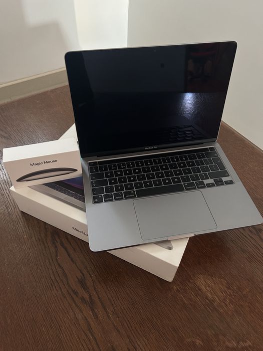 macbook pro m1 2020 - Laptopuri oferte online | OLX.ro
